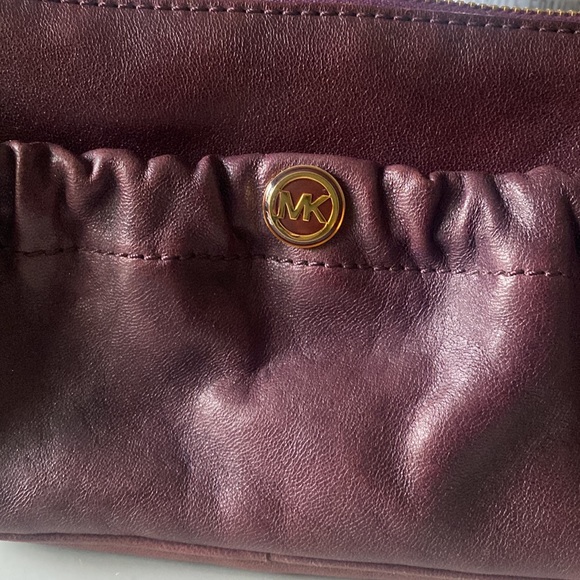 Michael Kors Wristlet/Bag - Picture 2 of 3